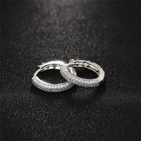 Brinco Classic Silver Hoops